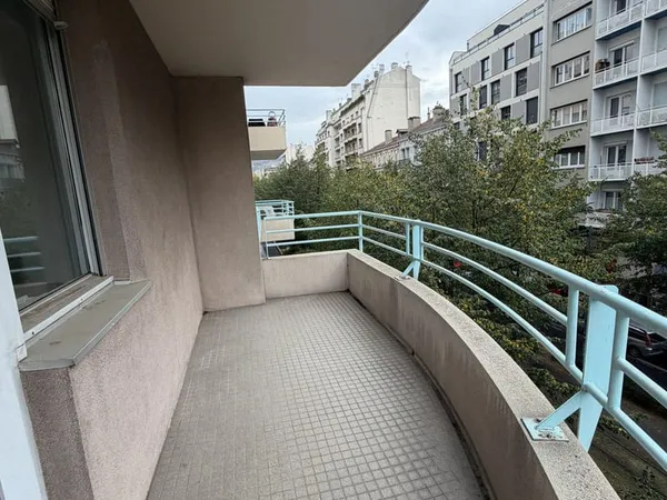 BEL F4 DE 83 M2 AVEC BALCON ST ETIENNE FACULTÉ DE DROIT