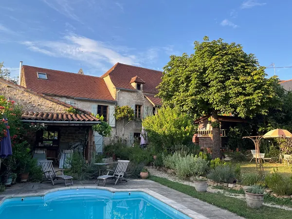 Maison de caractère - près de Villeneuve d'Aveyron
