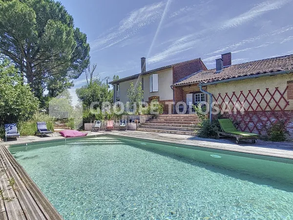 Maison 6 pièces 215 m²
