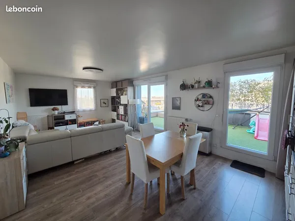 Appartement 3 pièces - 66 M² + Terrasse 25 M² - Parking