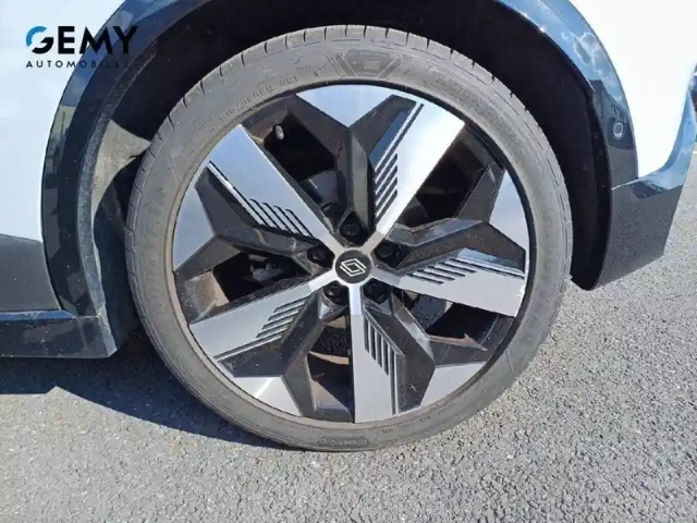 Renault Megane e-tech 220 ch autonomie confort ac22 — photo 8