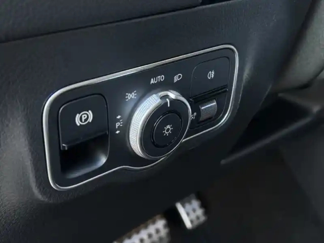 Mercedes Gla 200 d amg line — photo 54