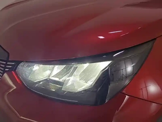 Peugeot 2008 puretech 130 s&amp;s bvm6 — photo 16