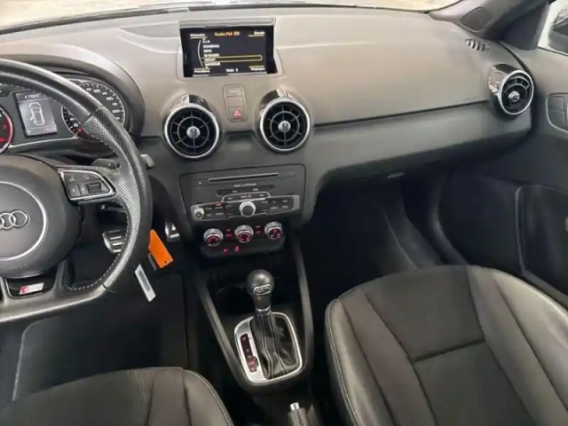 Audi A1 1.0 tfsi ultra 95 s tronic 7 s line — photo 20