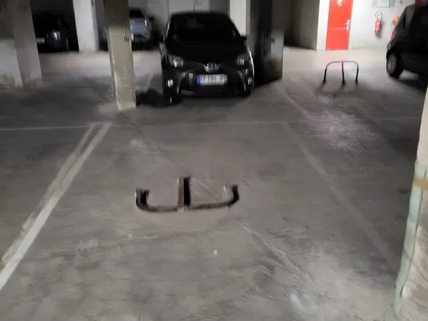 Parking prive - sécurisé - grande plage