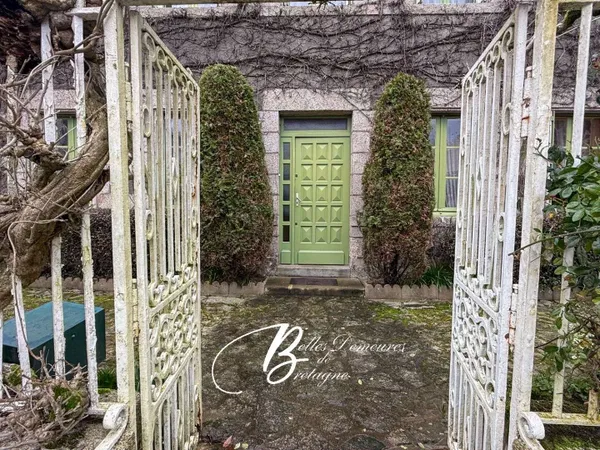 Maison 13 pièces 338 m²
