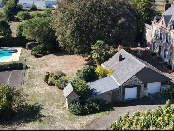 Maison 8 pièces 263 m²