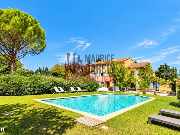 Mas 7 pièces 339 m²