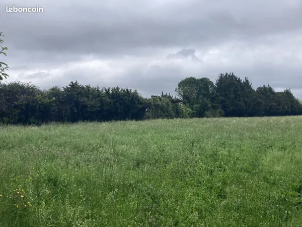 Terrain à bâtir de 650 m² à L'ISLE-SUR-LA-SORGUE (84)