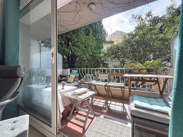 Exclusivité Avignon intra muros T2 30 m² avec balcon 5 m²