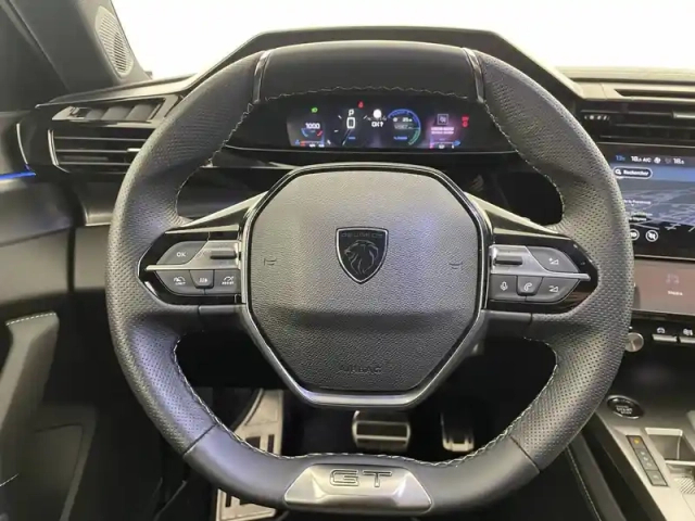 Peugeot 308 hybrid 136 e-dcs6 — photo 23