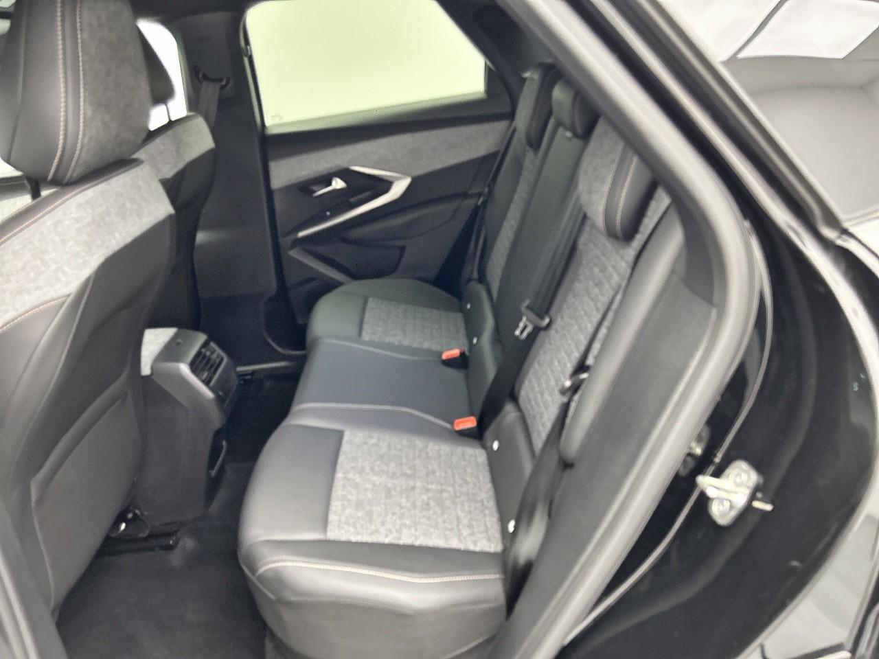 Peugeot 308 hybrid 145 e-dcs6 allure — photo 13