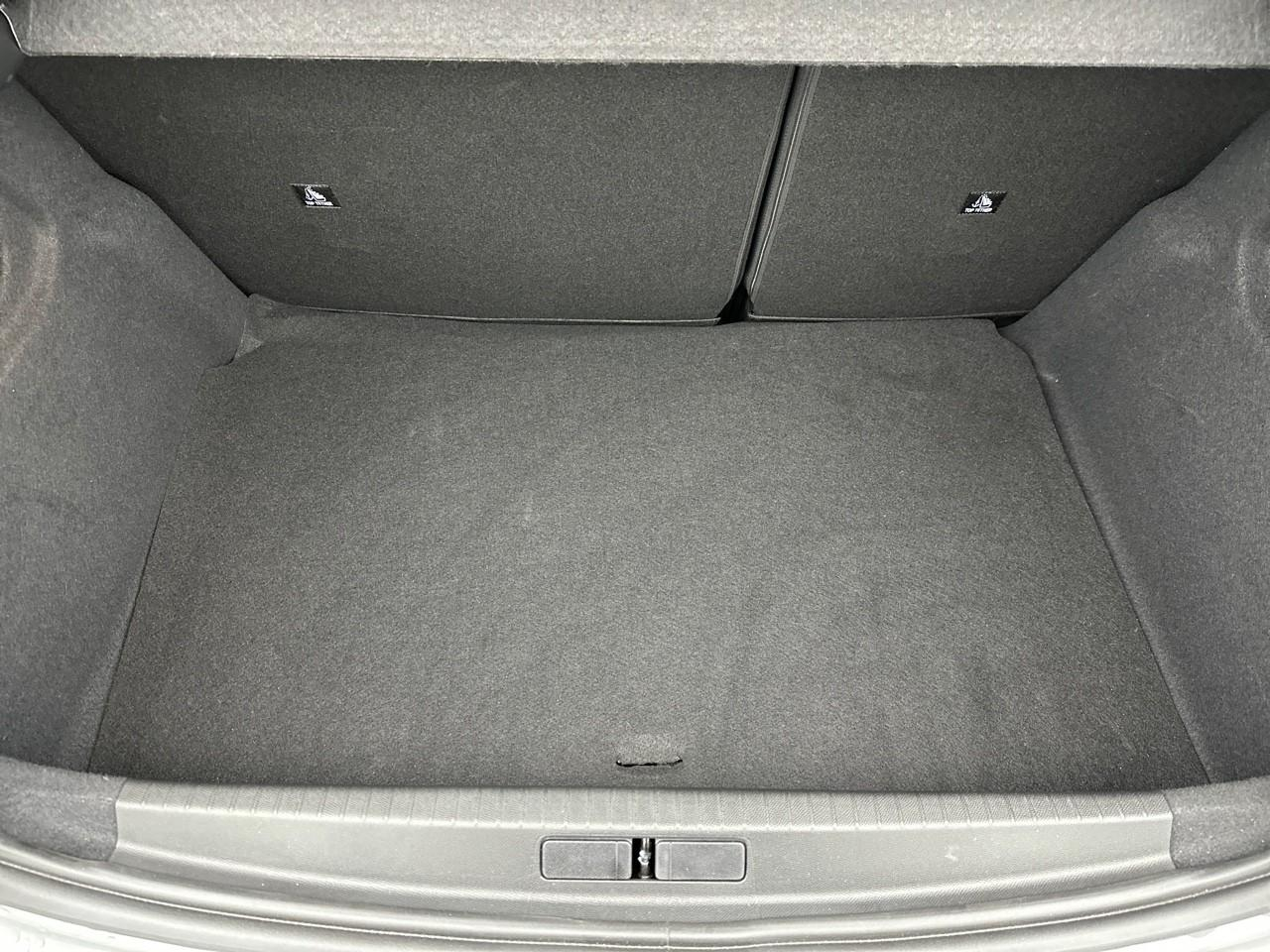 Peugeot 208 hybrid 145 ch e-dcs6 gt — photo 6