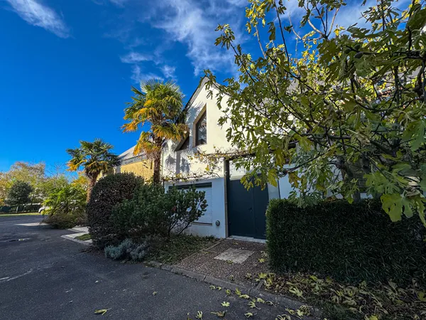 Maison 6 pièces 213 m²