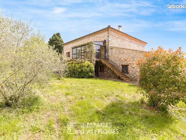 Maison 10 pièces 285 m²