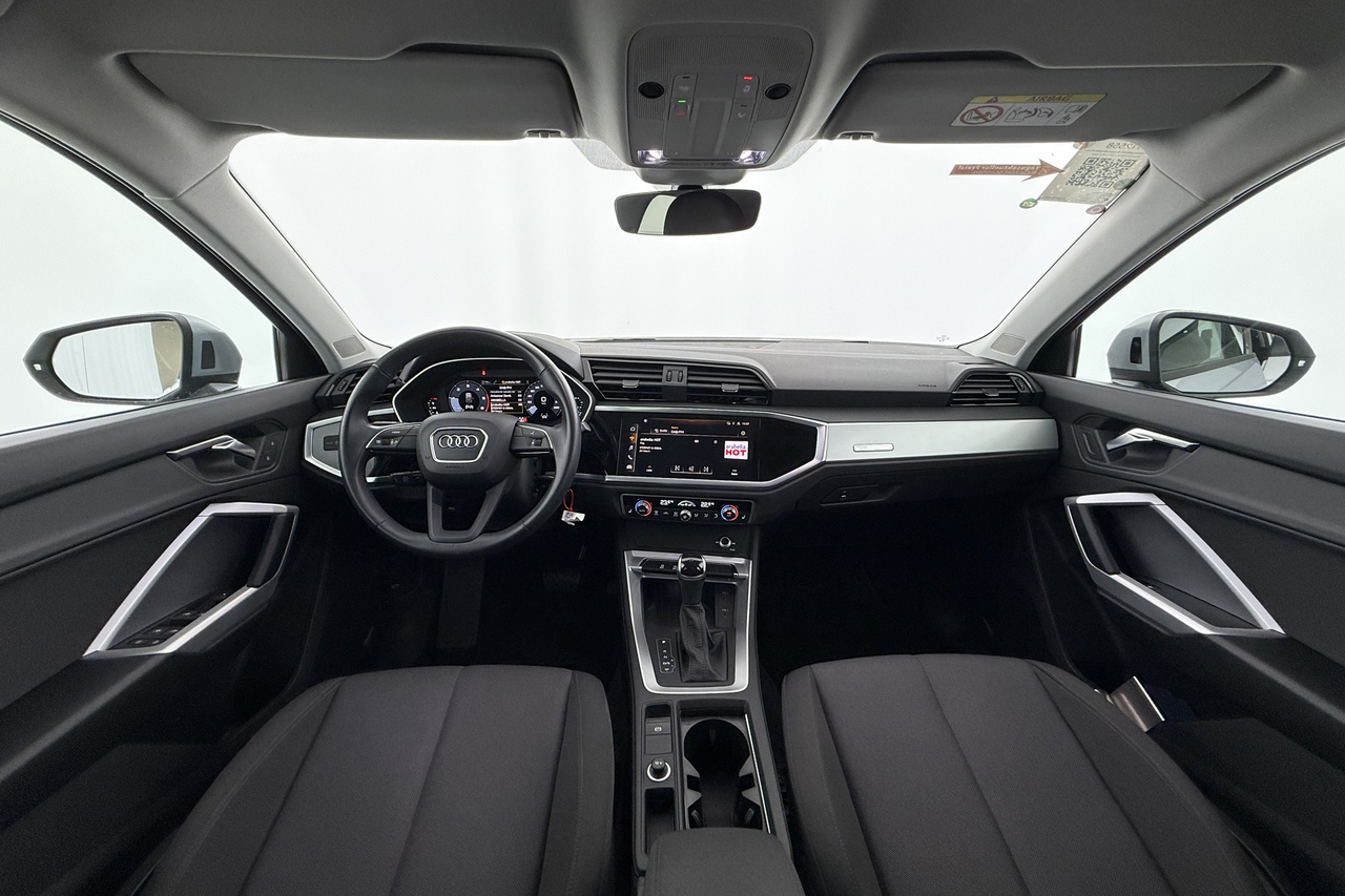 Audi Q3 — photo 12