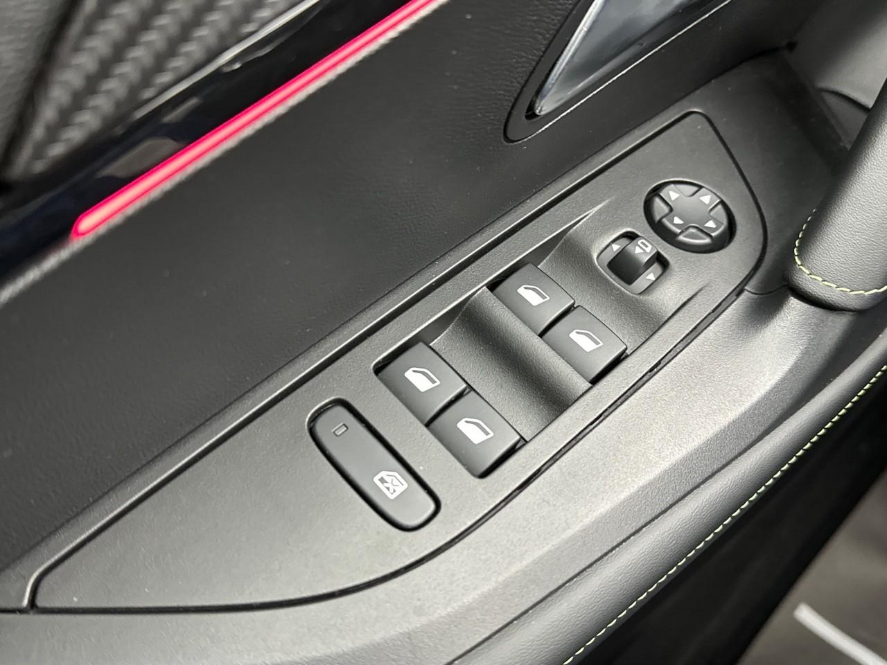 Peugeot 2008 puretech 130 s&s eat8 gt — photo 15