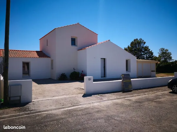 Location maison 4 chambres 126 m2 centre saint hilaire