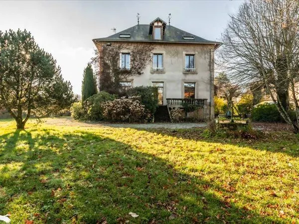 Maison 14 pièces 358 m²