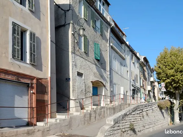 Maison de ville 100m2 Eguilles