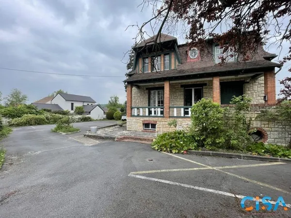 Maison 10 pièces 265 m²