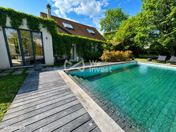 Propriété 9 pièces 257 m²