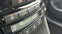 Peugeot 2008 1.2 PureTech 110ch E6.c Allure S&S EAT6 — photo 15