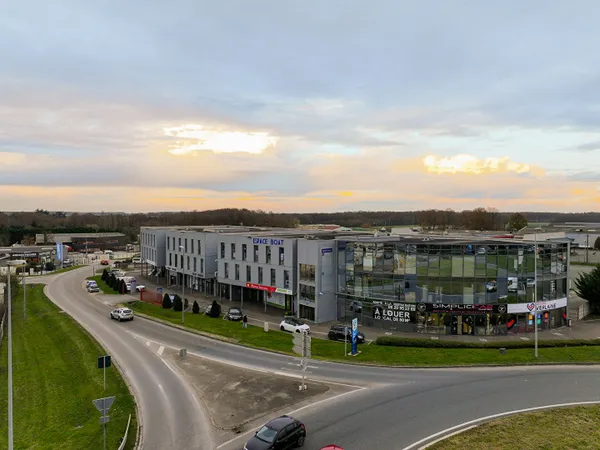 Bureaux Nogent Le Phaye 3 326 m2
