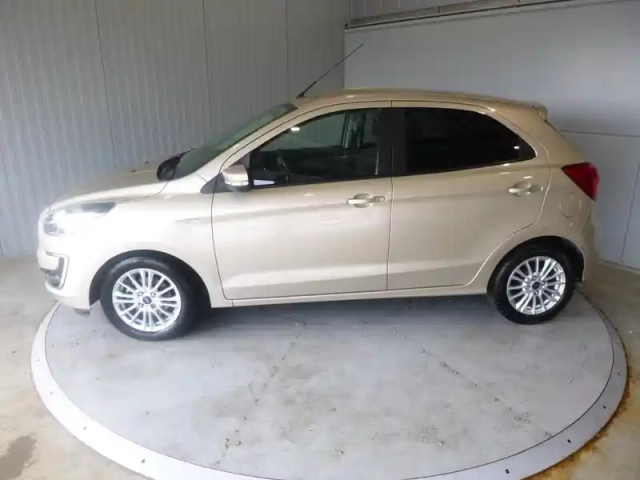 Ford Ka + 1.2 ti-vct 85ch s&amp;s ultimate — photo 2