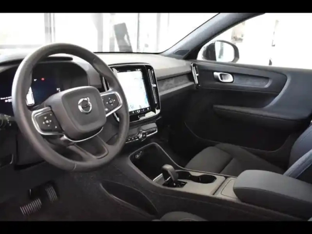Volvo Ex40 single extended range 252ch plus — photo 36