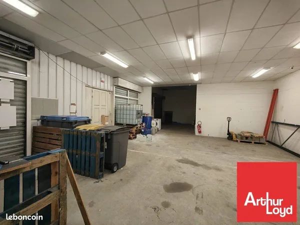ENTREPOT - LOGISTIQUE 400 m² POITIERS