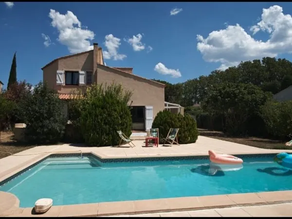 À vendre Maison familiale avec piscine - Luynes / Aix-en-Provence - env. 160 m² - terrain d'environ 