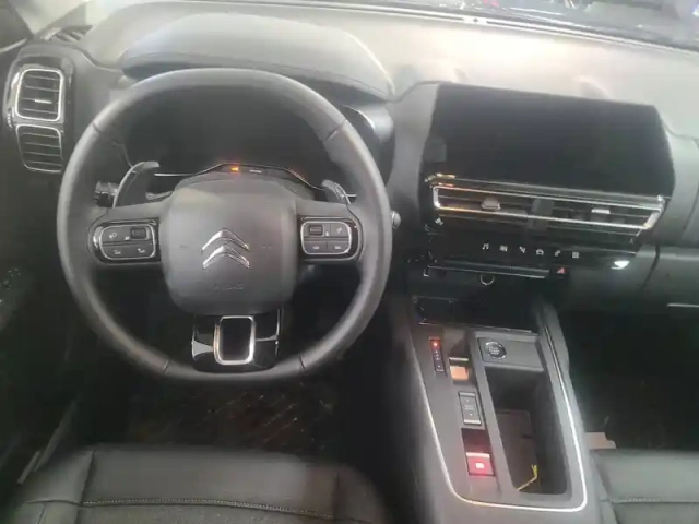 Citroën C5 Aircross bluehdi 130 eat8 — photo 11