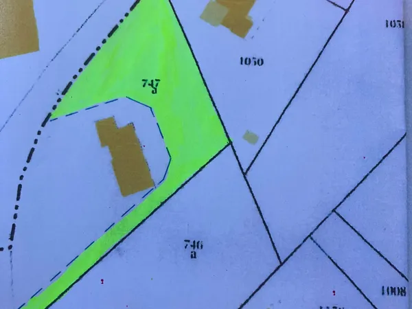 Terrain 1400 m²