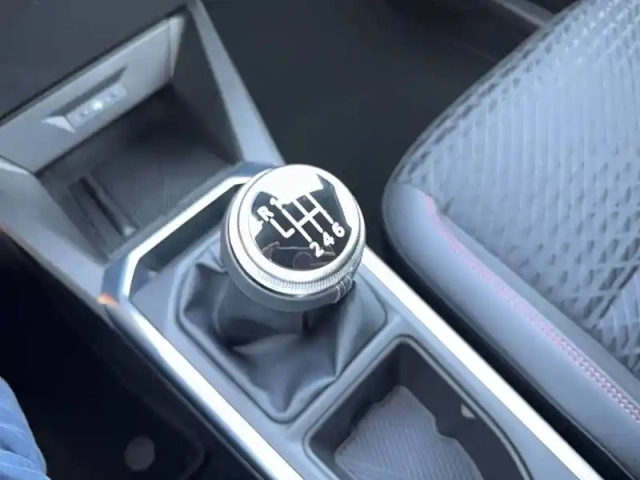 Renault Clio tce 115 ch — photo 24