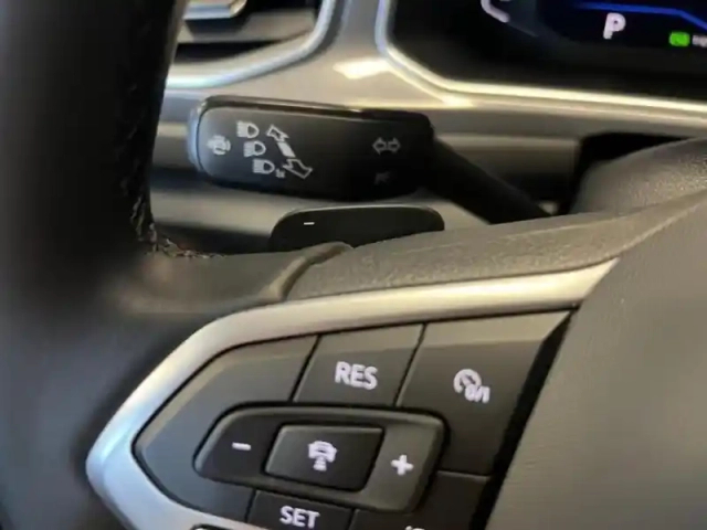 Volkswagen T-Roc 1.5 tsi evo 150ch style dsg7 — photo 14