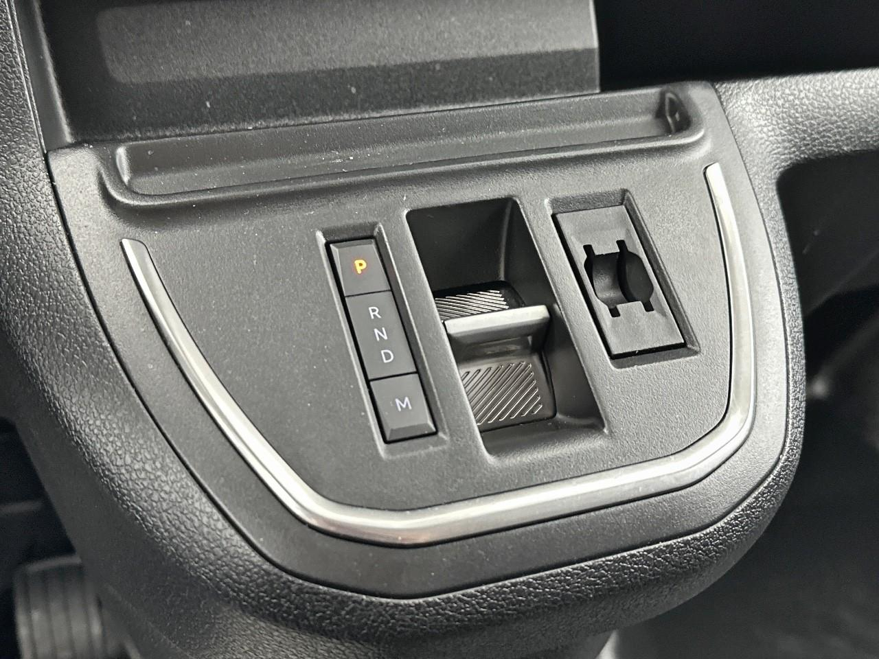 Opel Vivaro fourgon fgn taille m bluehdi 180 s&s eat8 — photo 26