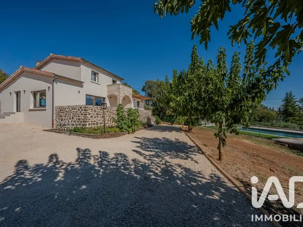 Maison 6 pièces 190 m²