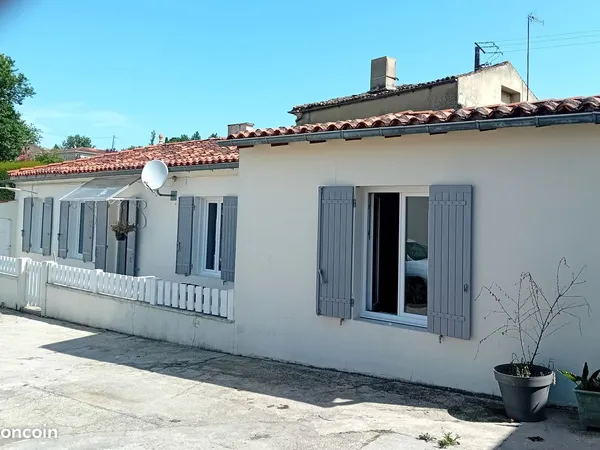 Maison à louer à La Chapelle-des-Pots