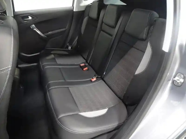 Peugeot 2008 1.2 puretech 110ch allure s&amp;s eat6 — photo 14