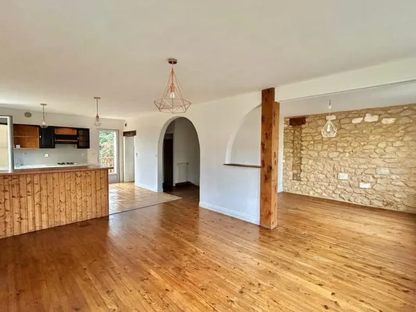 Maison 5 pièces 155 m²