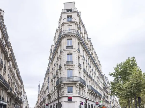 Bureaux 590 m²