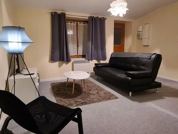 LIVERDUN - Charmante maison individuelle T2 meublée - 45 m² - Plain-pied - stationnement