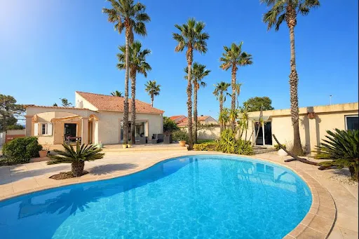 Villa 7 pièces 254 m²