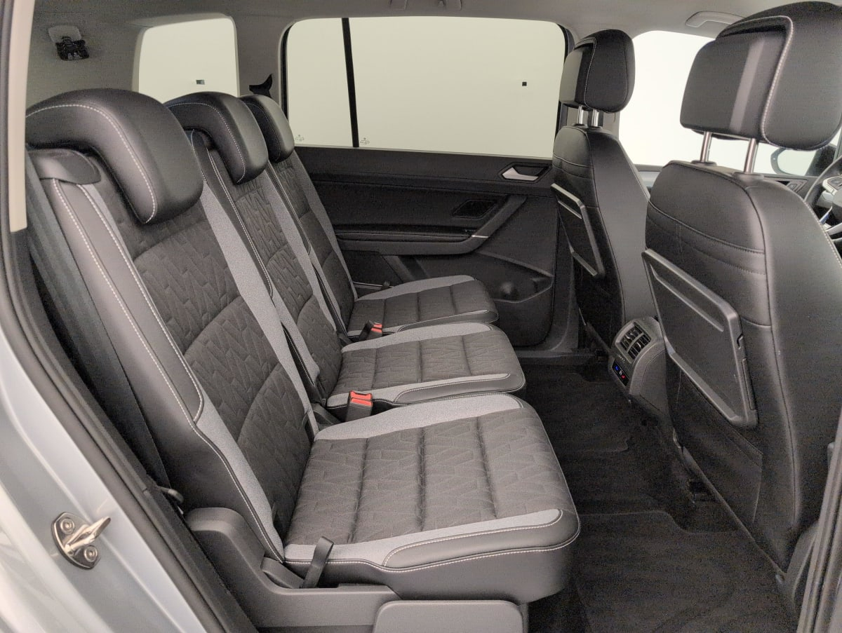 Volkswagen Touran — photo 10
