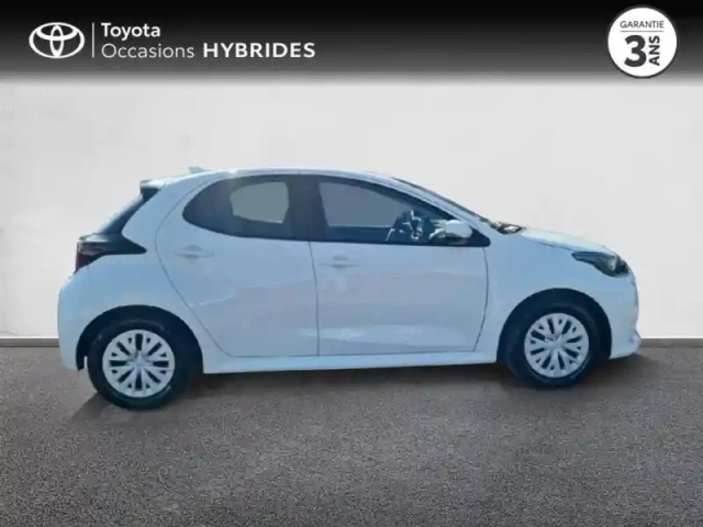 Toyota Yaris 116h dynamic 5p my22 — photo 9