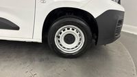Peugeot Partner Standard 650kg BlueHDi 100ch S&S Asphalt — photo 15