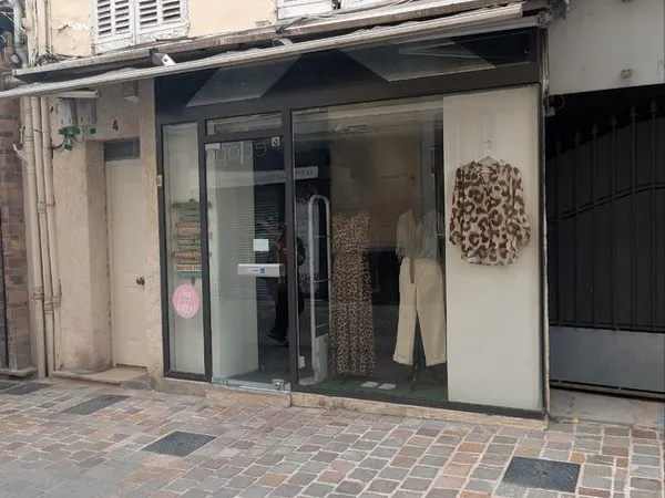 Local commercial 30m2 centre historique