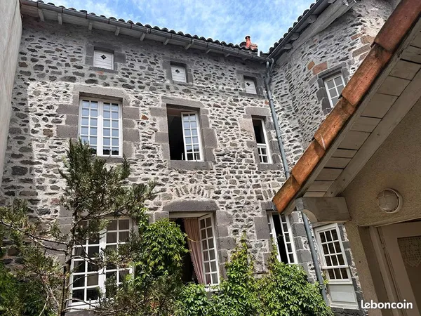 Maison 12 pièces 400 m²