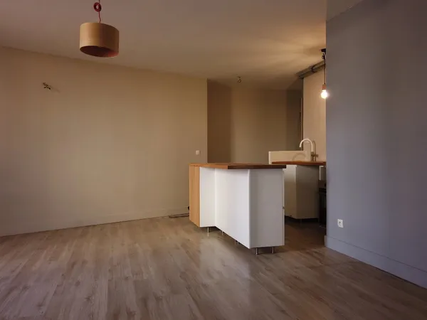 T2 - ESTACADE - 50m2 - RdC sur-élevée